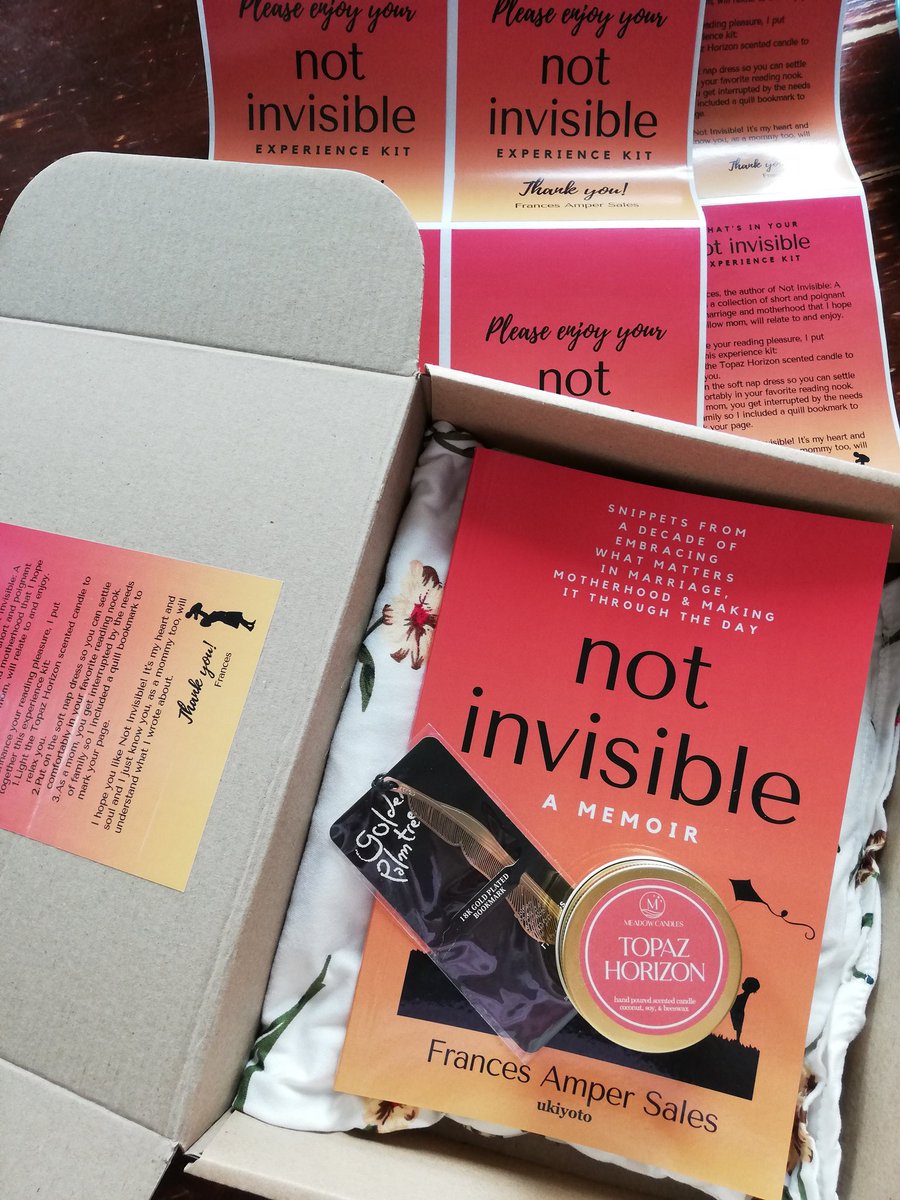I love my #NotInvisibleBook box ❤️ Already planning what to put in my next book's box. Of course, I need to write it first hahaha

#amwriting #writer #writerlife #writerscommunity