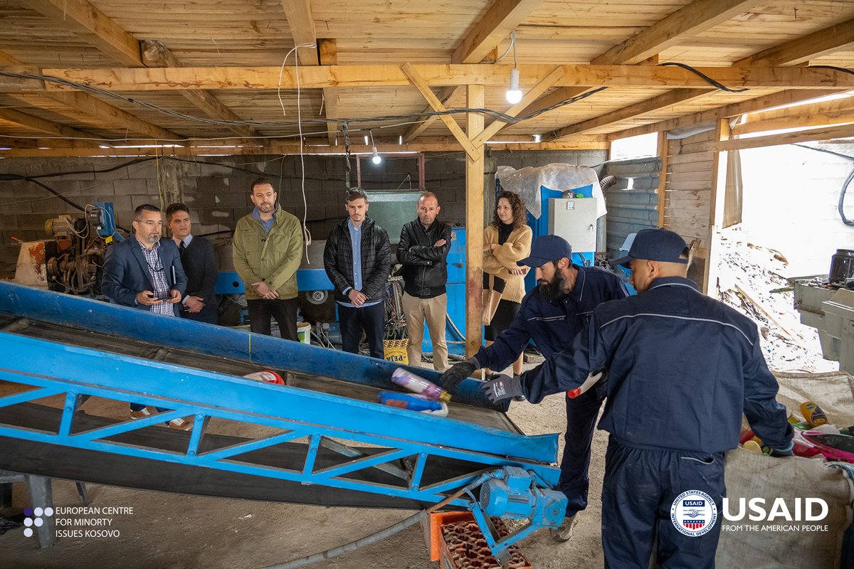 Visited 'Recycling Zone' in Fushë Kosovë w/ USAID. Inspected equipment provided by Recycling Matters Activity. Met management, staff, saw recycling process. Owned by local community. New machinery to employ 15 full-time staff, filling crucial recycling gap in Kosovo.
@USAIDKosovo