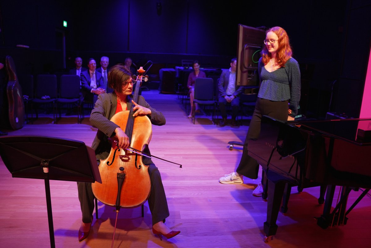 Thangam Debbonaire MP (@ThangamMP), Shadow Secretary of State for Culture, Media and Sport, returned to the Royal College of Music this week, having previously trained with an RCM professor and taken an ARCM in Cello.
