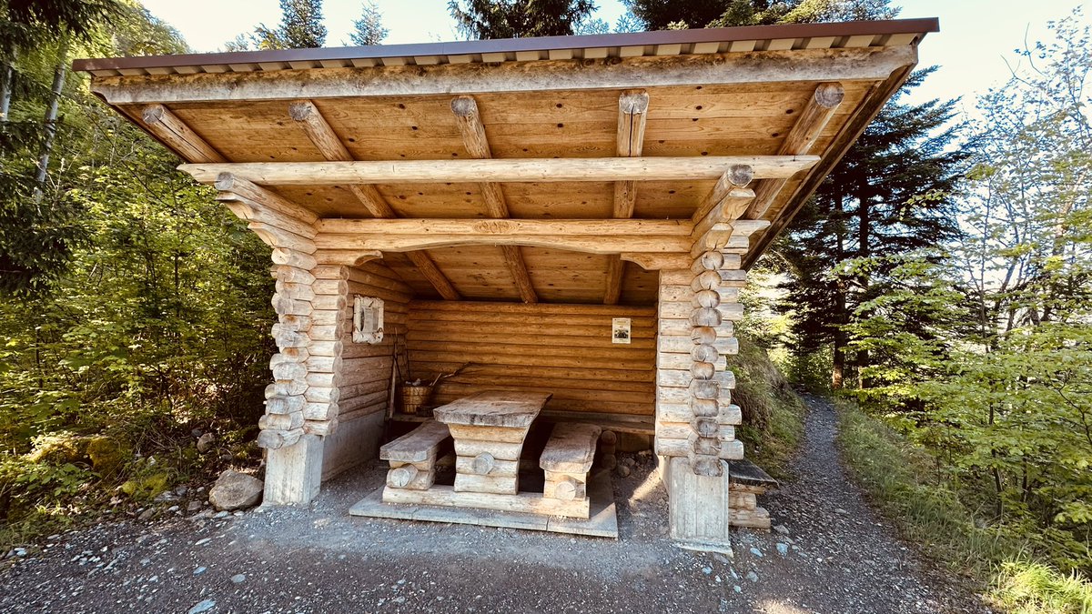 Niesenmann's tweet image. Geografischer Mittelpunkt vom Kanton Niedwalden🇨🇭
#Niedwalden 
#Zentralschweiz