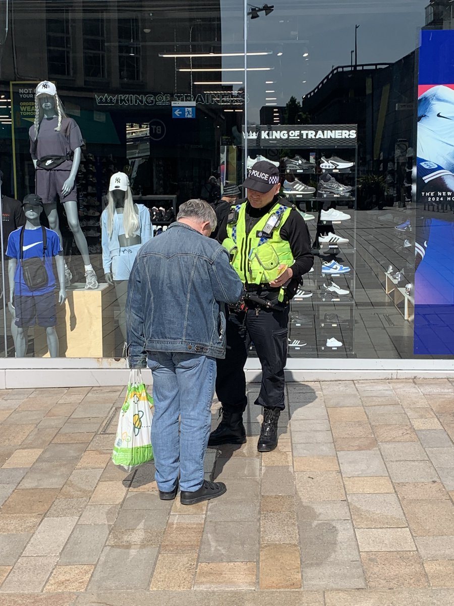 #ProjectServator officers were out in Sheffield city centre on 9 May working alongside partners to keep you safe. You know your neighbourhood better than anyone and can help by reporting anything that doesn't seem to fit with daily life. Always call 📞 999 in an emergency.