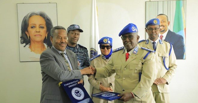 #BREAKINGNEWS: Ethiopia and Somaliland have formalized a memorandum of understanding (MoU) in Addis Abeba, initiating a police training collaboration. Agreement signed by Deputy Commissioner General Mesfin Abebe of the Ethiopia Police University and General Abdi Ahmed Tiir, who…