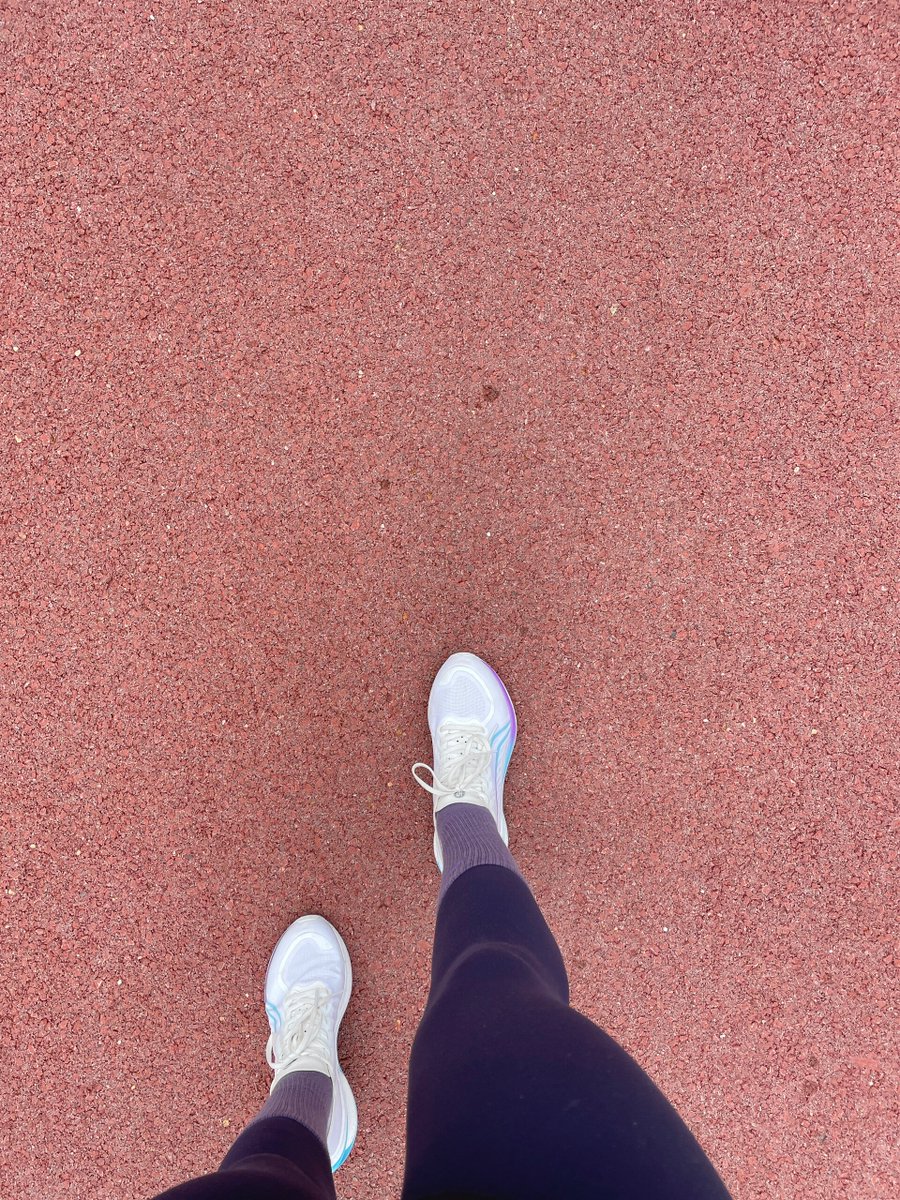 luaar22's tweet image. ““An early morning walk is a blessing for the whole day.”