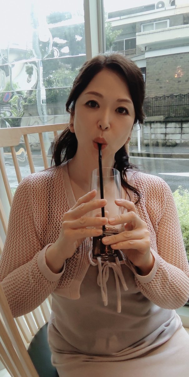 natsuko_shunga's tweet photo. 今日は、お天気良かったですね♥ファンクラブ更新したよ〜！金曜は、動画だよ☆https://t.co/RAupPLRmFO https://t.co/N5OC6e3Gom