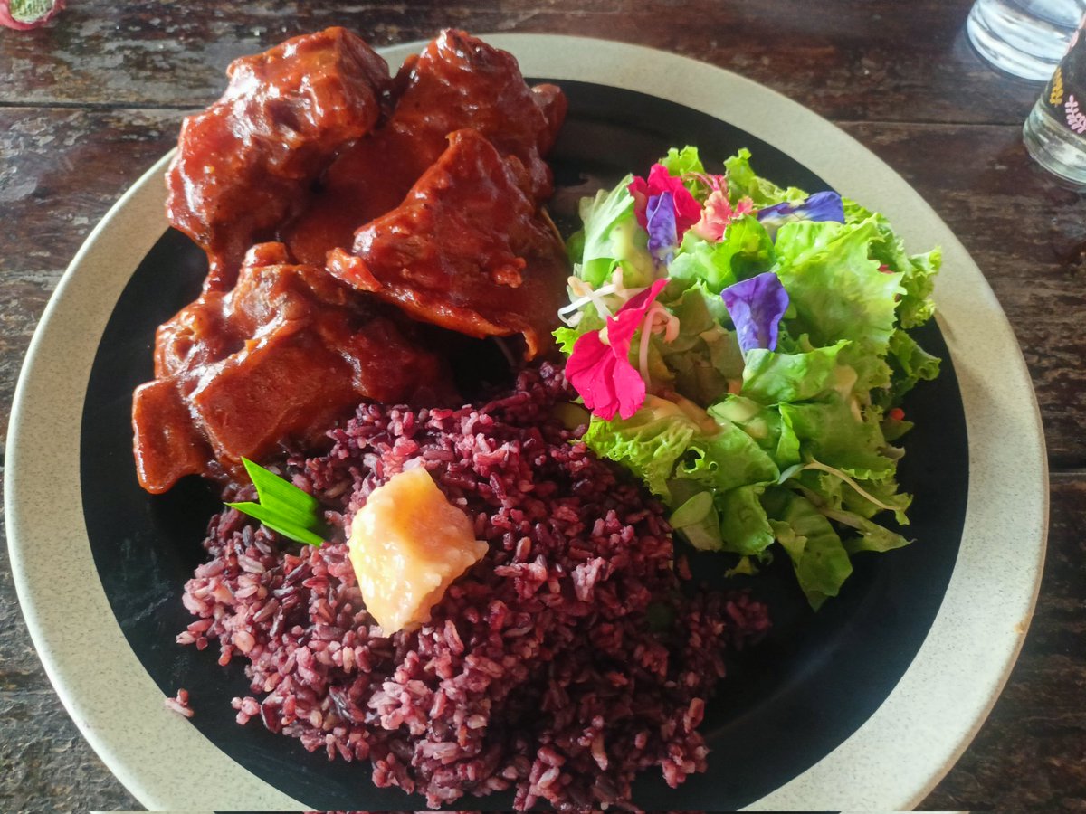 RainexMino13's tweet image. Order ko wahhh dami pala 😂😂
#Spareribs #BeeFarm #CompanyOuting