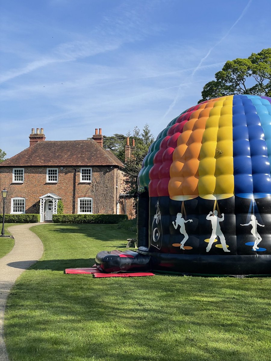 Class of 2024! A phenomenal cohort ready to take on the world #twobigyears #thebalance ⁦<a href="/StGabrielsNews/">St Gabriel's School</a>⁩