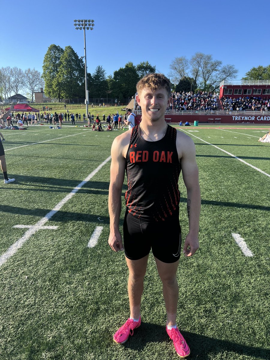 Red Oak XC/Track (@redoakxc) on Twitter photo Brayden Sifford killing it in the 100 and 200 and is onto state! Waiting for a possible race in the 400 as well. Congratulations ! <a href="/braydenSifford/">Brayden Sifford</a> Brayden Sifford killing it in the 100 and 200 and is onto state! Waiting for a possible race in the 400 as well. Congratulations ! <a href="/braydenSifford/">Brayden Sifford</a>