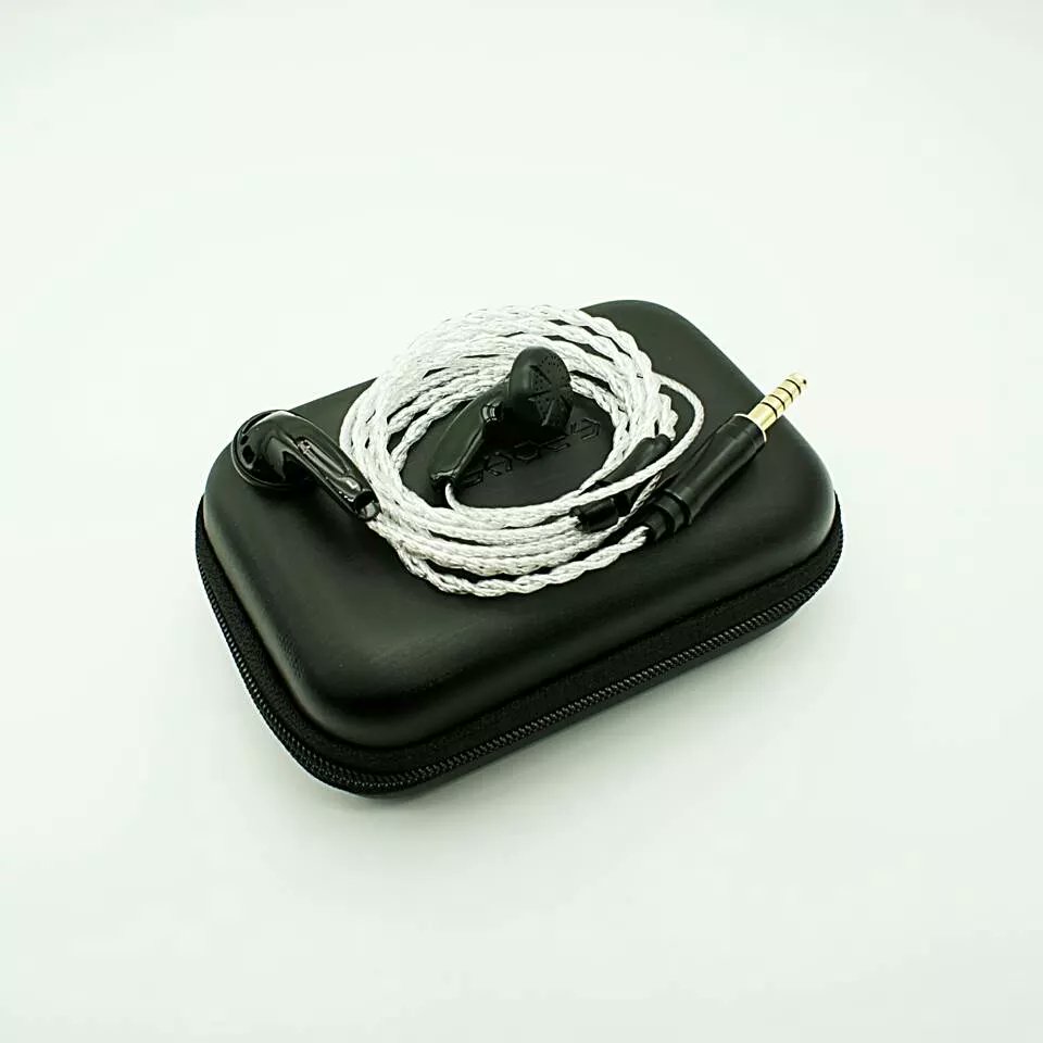 PenonAudio's tweet photo. SHOZY MXN ノスタルジック バージョン 32ohm 15.4mm ダイナミック ドライバー オーディオファン向けイヤホン
周波数範囲：18 Hz〜22 kHz
感度：110dB SPL
非常に軽量かつ安価で、さまざまなポータブルオーディオ再生機器での使用に適しています。
https://t.co/jWc1GT2832
#SHOZY https://t.co/EoYZ7BwLJ9