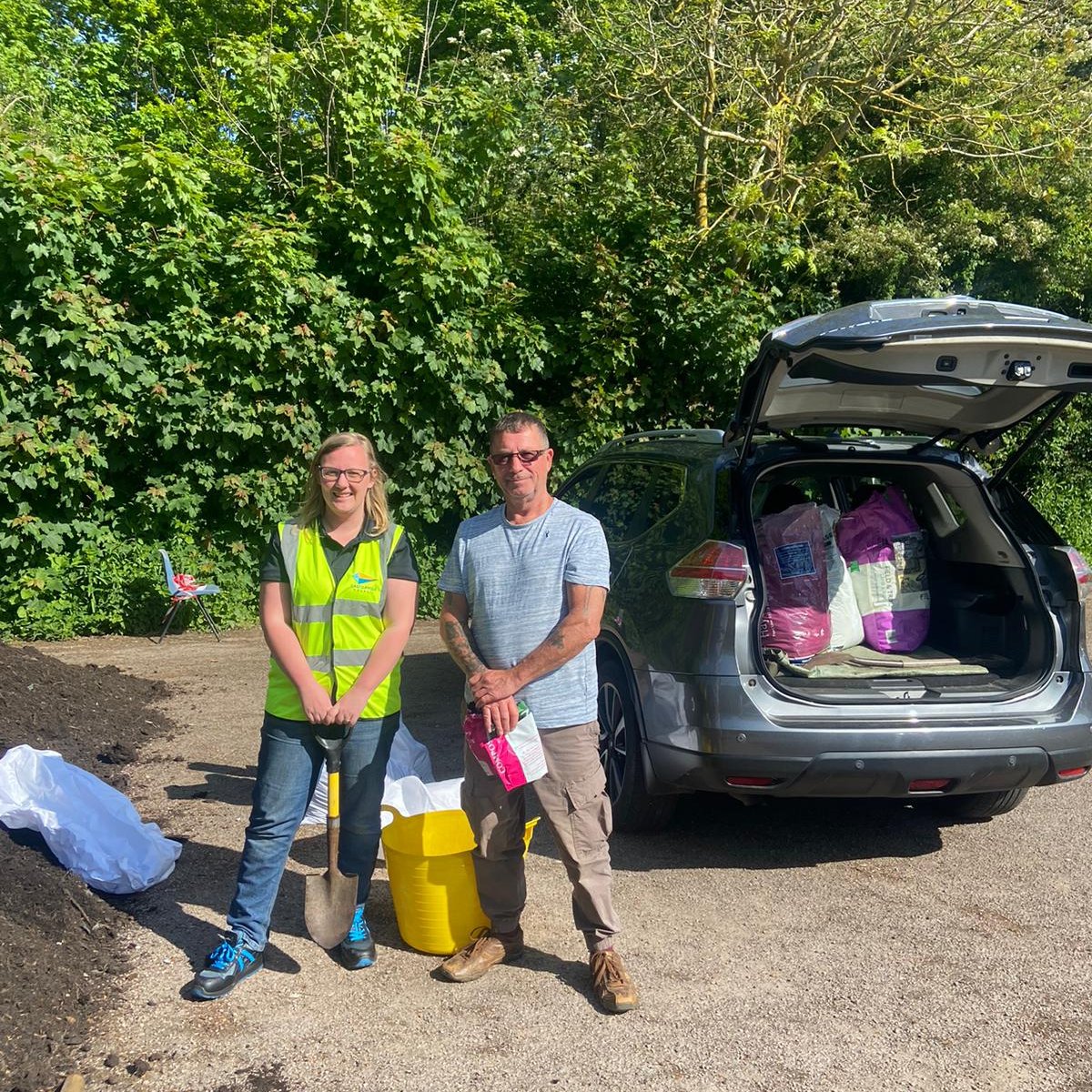 Our ‘Shovel It Yourself’ event is underway in the car park at the Grove in Felixstowe - here's Mark, our first customer who has already bagged up some compost for his garden. Please come along to collect some free compost before 2pm, and remember your shovel and a bag/container.