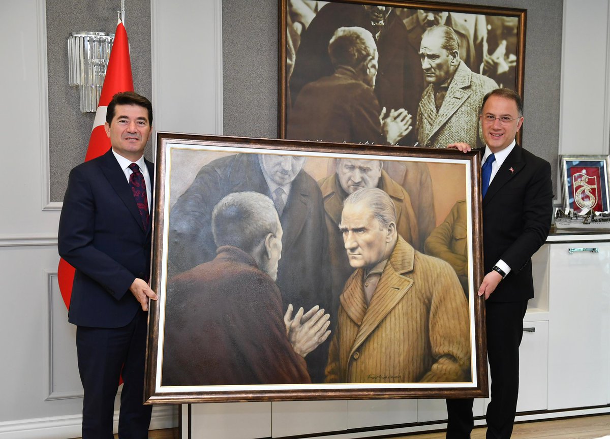 31 Mart yerel seçimlerinde Trabzon Ortahisar Belediye Başkanı olarak seçilen kıymetli yol arkadaşım Ahmet Kaya’ya hayırlı olsun ziyaretinde bulundum. Güzel memleketim Trabzon ihtiyacı olan halkçı belediyecilik anlayışıyla yönetilmeyi hak ediyor. Bu iradenin Ortahisar’dan…