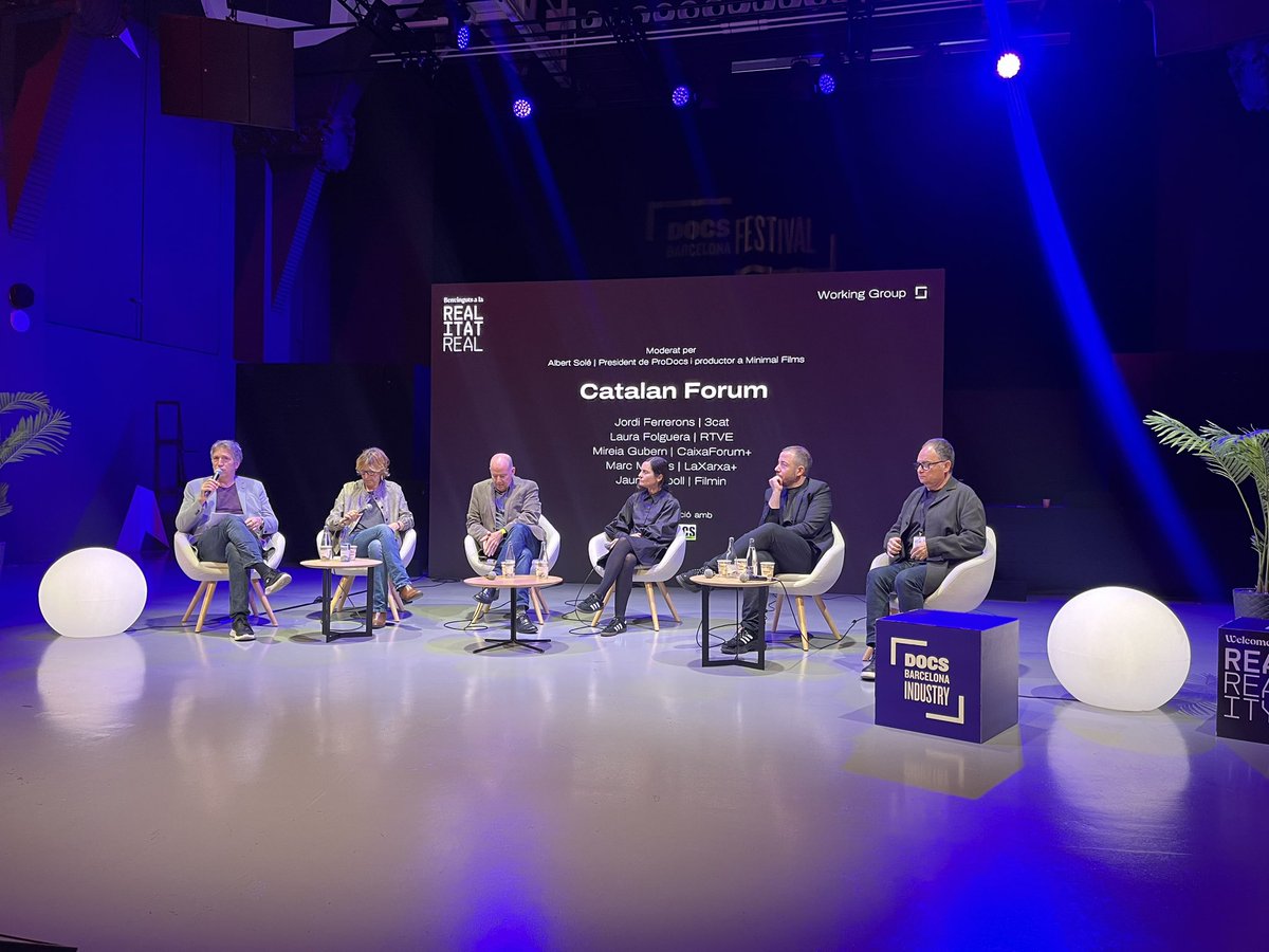 Avui som al Catalan Forum del <a href="/DocsBarcelona/">DocsBarcelona</a> per parlar de la producció per les noves finestres.
Trobada organitzada conjuntament des de <a href="/Pro_Docs/">ProDocs</a> 🧶