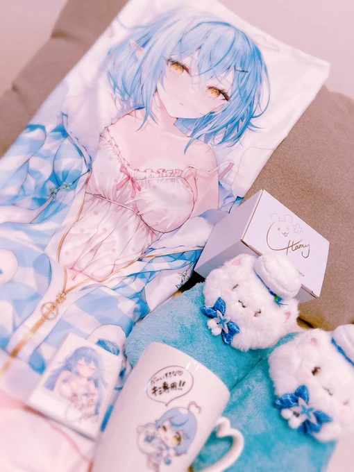 去年担当したラミィちゃんの記念グッズサンプルもいただきました!! いや可愛すぎる… カバーさんありがとうございます! ラミィちゃん大好きです