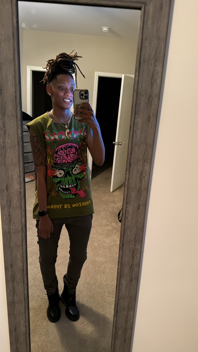 Cizzle__Cee's tweet photo. @daystack Might as well join the trend !! https://t.co/fNYHdOCbhD
