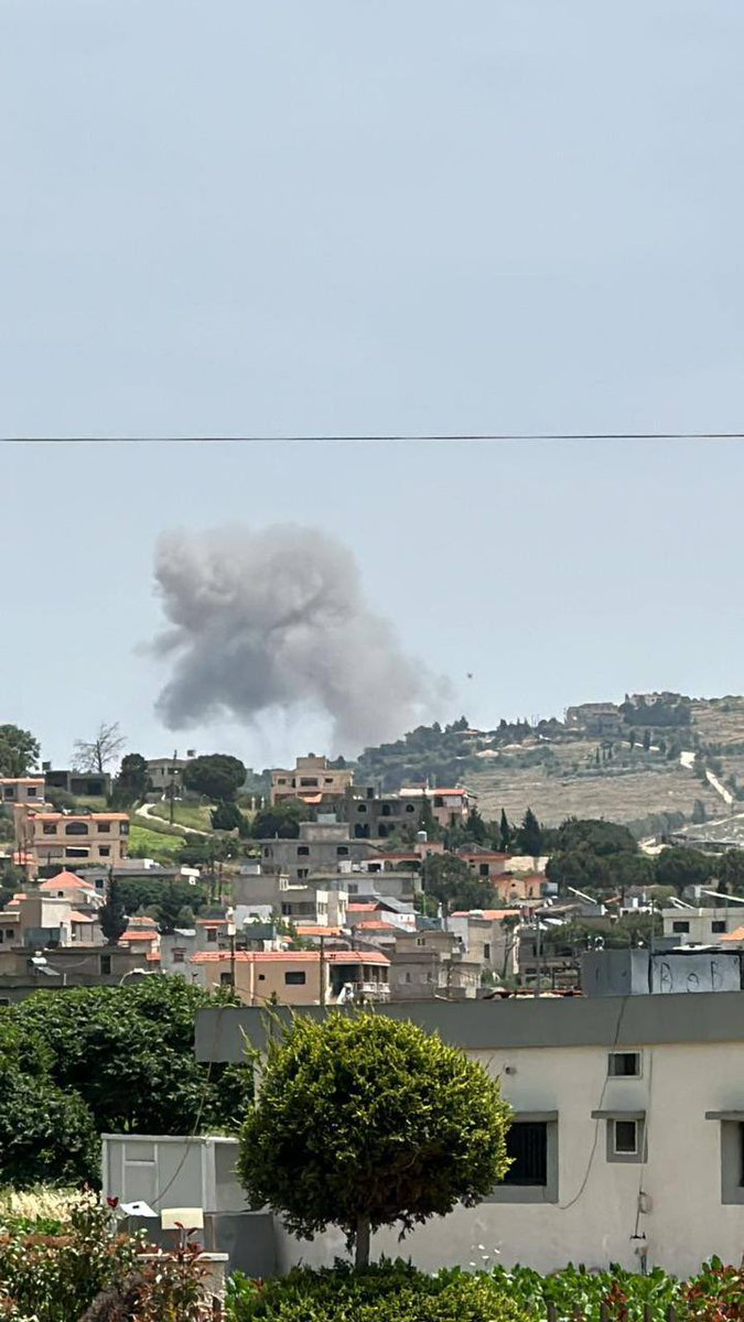 An Israeli airstrike targeted the town of Yaroun south Lebanon