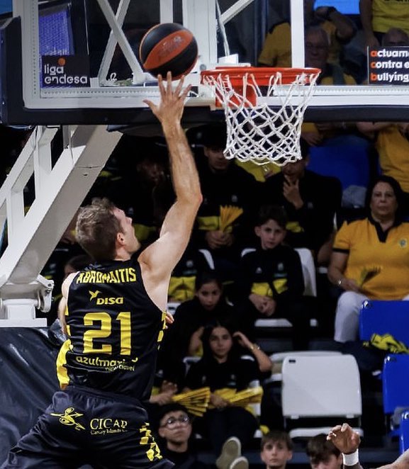 Radio Club Tenerife (@radioclubser) on Twitter photo 🏀⚫️🟡 Si quieres ir al último partido de liga regular de la temporada, haz RT aquí y gana invitaciones individuales para animar al <a href="/CB1939Canarias/">La Laguna Tenerife</a>
🔛 Domingo 12 de mayo
🏟️ Santiago Martín 🏀⚫️🟡 Si quieres ir al último partido de liga regular de la temporada, haz RT aquí y gana invitaciones individuales para animar al <a href="/CB1939Canarias/">La Laguna Tenerife</a>
🔛 Domingo 12 de mayo
🏟️ Santiago Martín