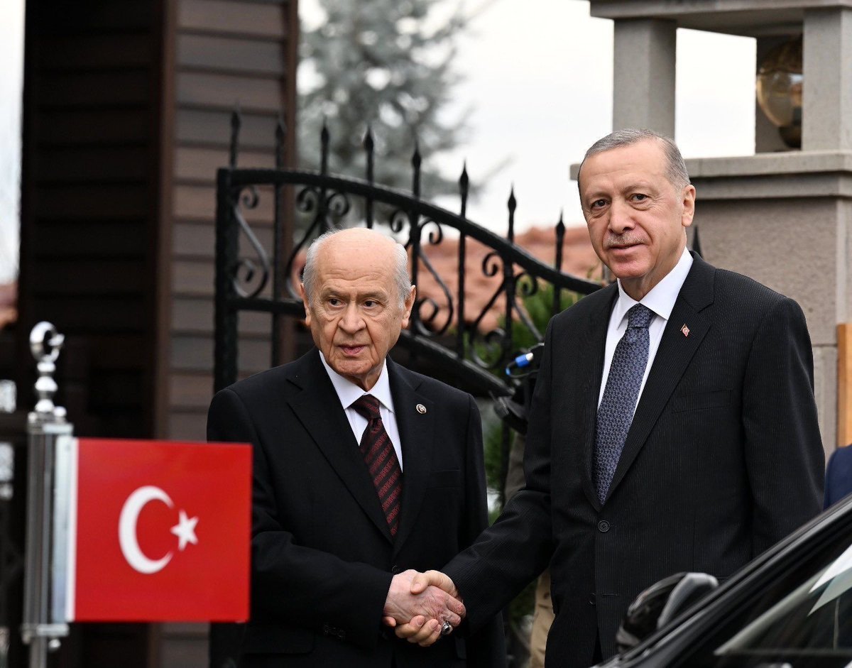 Cumhurbaşkanı Erdoğan, Cumhurbaşkanlığı Külliyesi'nde Devlet Bahçeli ile görüşme gerçekleştirecek.