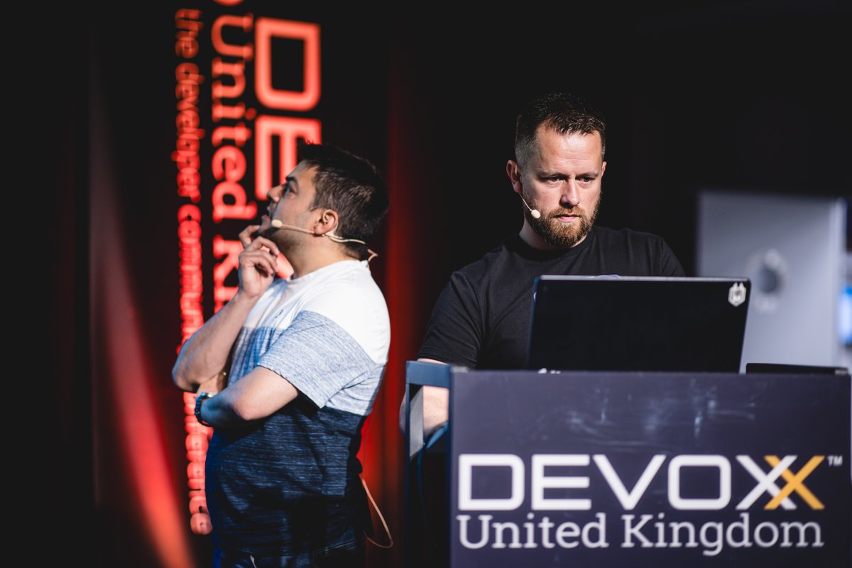 Caption this..... @DevoxxUK @sjmaple