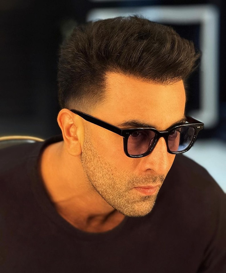 Ranbir Kapoor is turning heads with his stunning new hairstyle, and we just can’t get enough!

#ranbirkapoor  #ranbirkapoorfan #ranbirkapoorlove #ranbirkapoorworld #ranbirkapoorfans #ranbirkapoorlove  #newhairstyle #bollywood #EntertainmentOnly #MiddayEntertainment