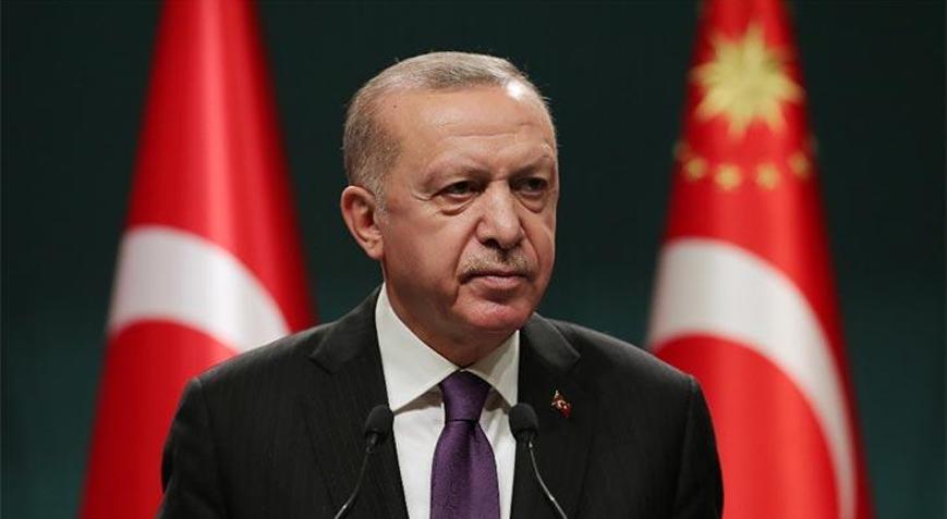 Cumhurbaşkanı Erdoğan: 'Cumhuriyetimizin 100. yılının darbe ürünü bir anayasayla karşılanmış ve geçirilmiş olmasını Türkiye demokrasisine yakıştıramıyoruz' dedi. 🔴 1982 Darbe Anayasası kaç defa değiştirildi birlikte bakalım.. ⤵️⤵️ ➖ 1982 Anayasası 19 kez değiştirildi.…