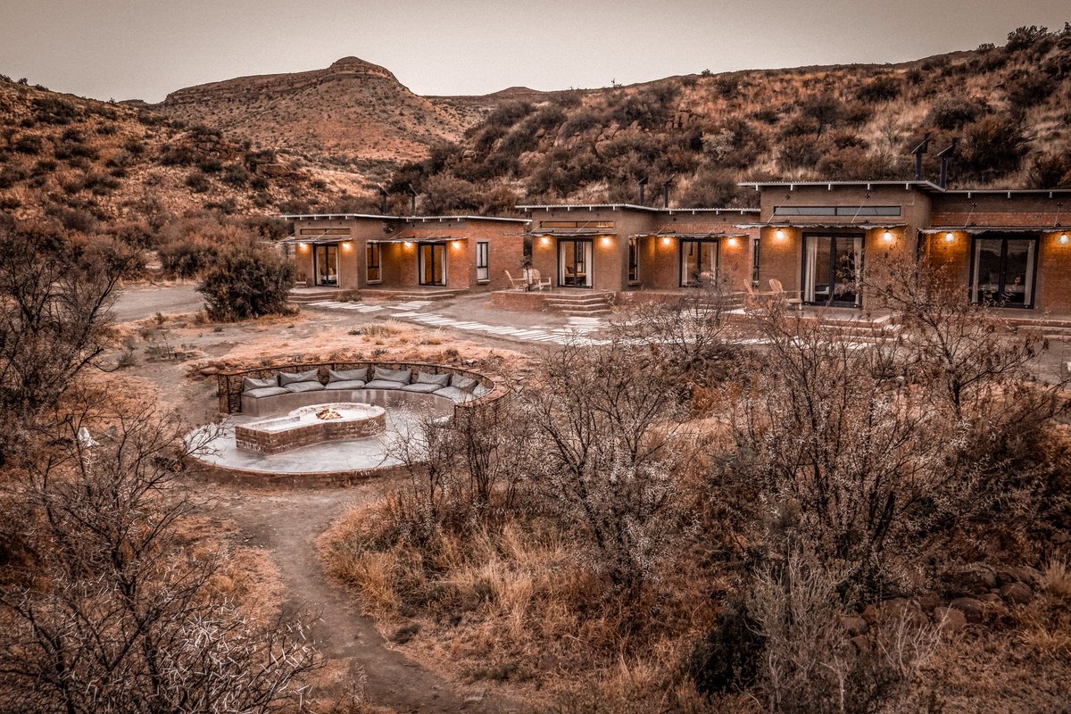 a little piece of heaven on the weekend ✨

📍 Eco Karoo Lodge, Free State, South Africa
#TravelGoals #karoo #offthegrid #travelza