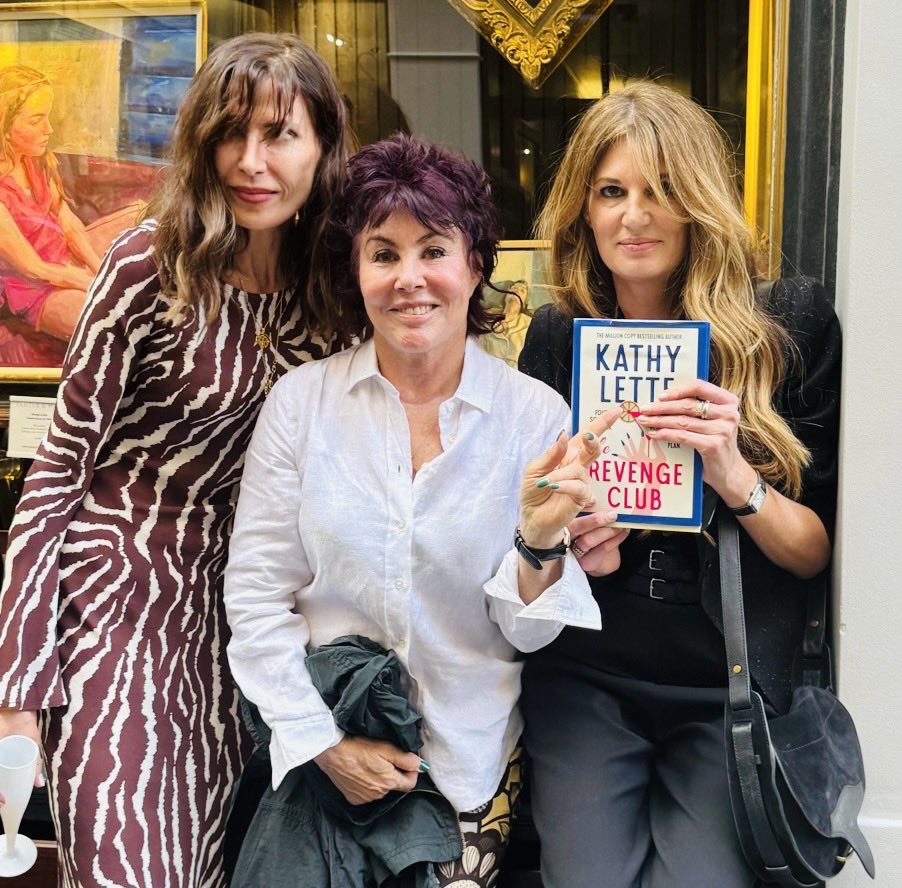 Your female friends are like your favourite, most comfy pair of big knickers - they’ve got your arse covered. Thx to all my gorgeous girlfriends who came to support my new novel last night, especially ⁦@Rubywax⁩ ⁦@Jemima_Khan⁩ ⁦@RonniAncona⁩ #TheRevengeClub