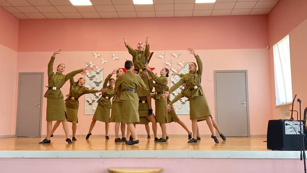 Russia keeps on using 🇺🇦 children as props for its propaganda During yesterday's 'Victory Day celebrations' in the temporarily occupied Mariupol, the city's cultural centers forced kids to dance in Soviet uniforms and with USSR flags For 🇷🇺 these are not kids - they are puppets