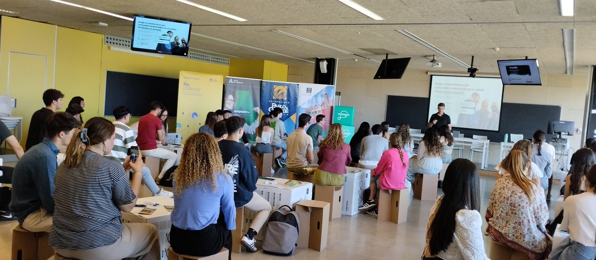 empleaemprendefupo tweet media