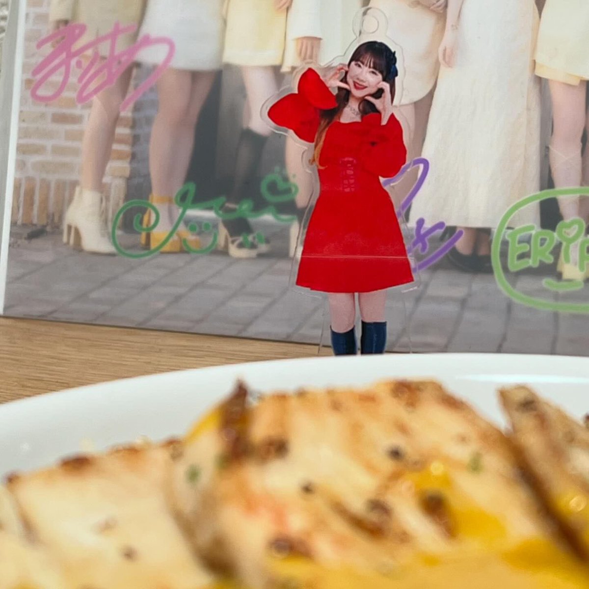 今日の昼食はあゆみんお気に入りの宮城のレトルトカレーブランド「ニシキヤキッチン」のマンゴーチキンカレーを食べました。あゆみんがあらあらかしこ石田亜佑美が行くっ！で商品開発を学んだカレーですね。まろやかで美味しいカレーでした。角切りのマンゴーを食べた時のお得感がチョト嬉しかったです