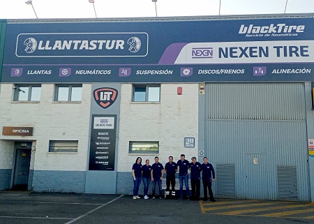 📸 El taller Llantastur presenta su renovada imagen en colaboración con Blacktire y Nexen Tire ⚙️ bit.ly/3ygMRMT