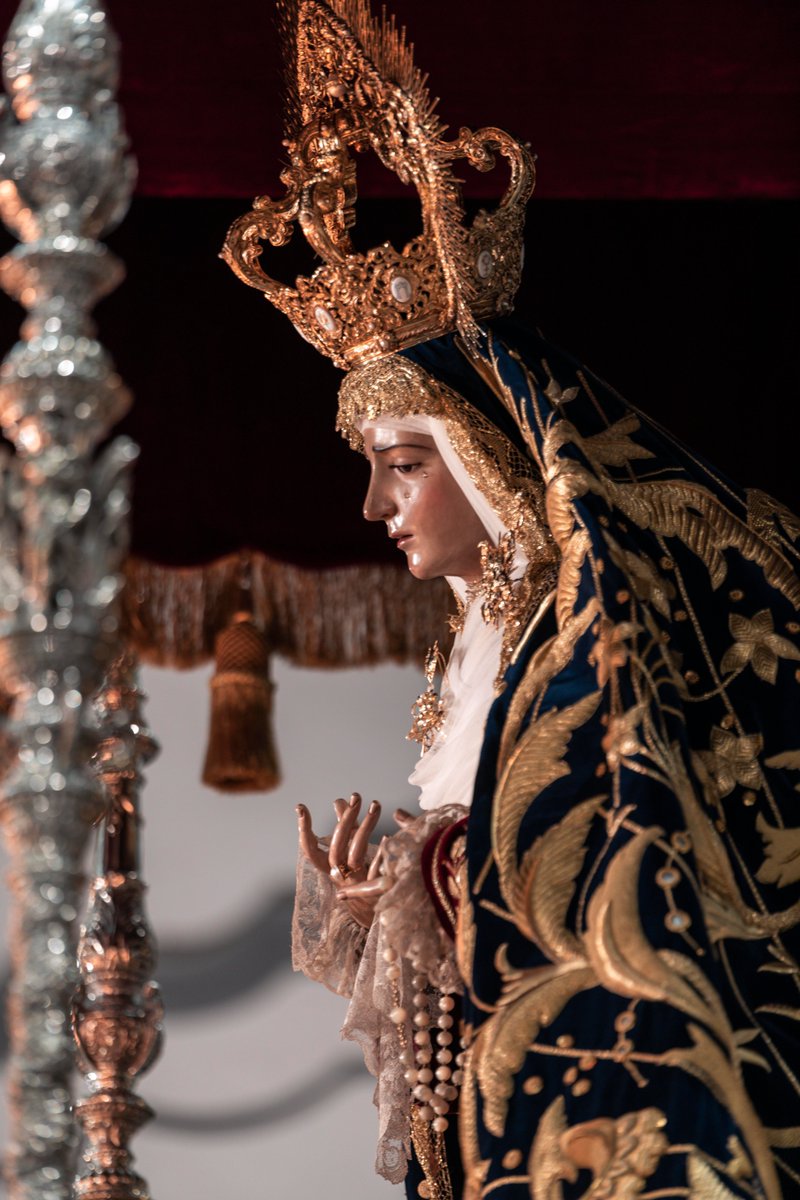 'Acordaos, oh piadosísima Virgen María, que jamás se ha oído decir que ninguno de los que han acudido a tu protección, implorando tu asistencia y reclamando tu socorro, haya sido abandonado de ti' Nuestra Señora de los Dolores, ruega por nosotros ❤️🗡️