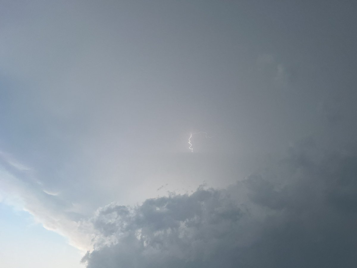 ChiefSexton's tweet image. Snapped a few photos of the storm moving in last night. Got lucky and caught the lightning ⚡️.