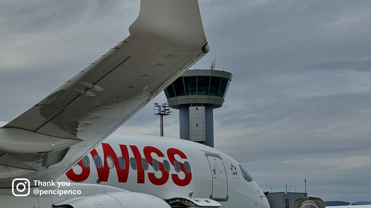 Our plane spotter community knows that we need more than our aircraft to function.✈ We need the airport and especially the Tower. 🎧🗼Do you know who works there and what they do?🤔 Share your pictures with #flyswiss for the chance to get featured. #repostsoftheweek #reposts