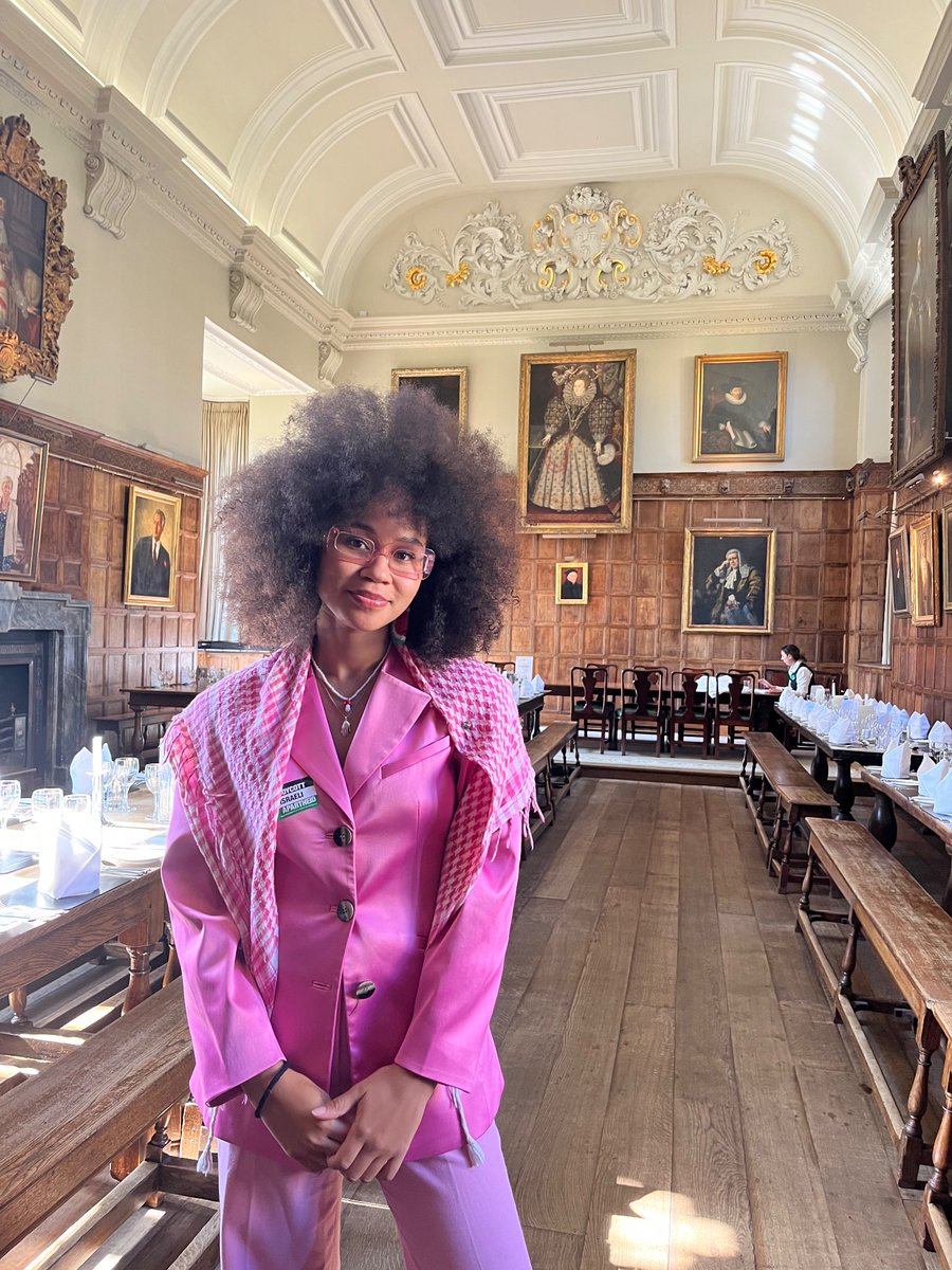 Mikaela Loach - It’s Not That Radical 📖🇵🇸 tweet media