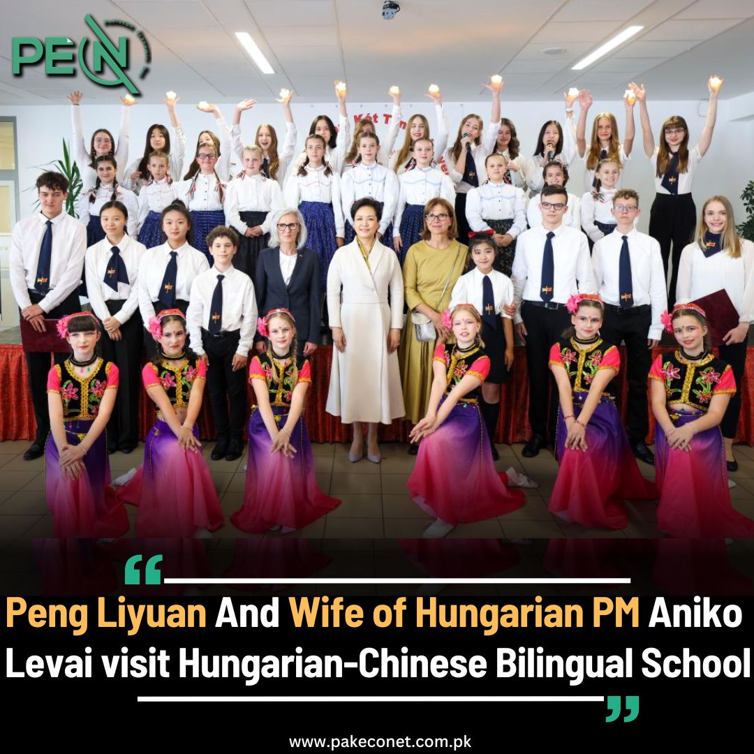 🇨🇳🇭🇺Peng Liyuan, wife of Chinese President Xi Jinping, on Thursday visited the Hungarian-Chinese bilingual school with Aniko Levai, wife of Hungarian Prime Minister Viktor Orban, in Budapest, encouraging students to contribute to inheriting and promoting China-Hungary friendship.…