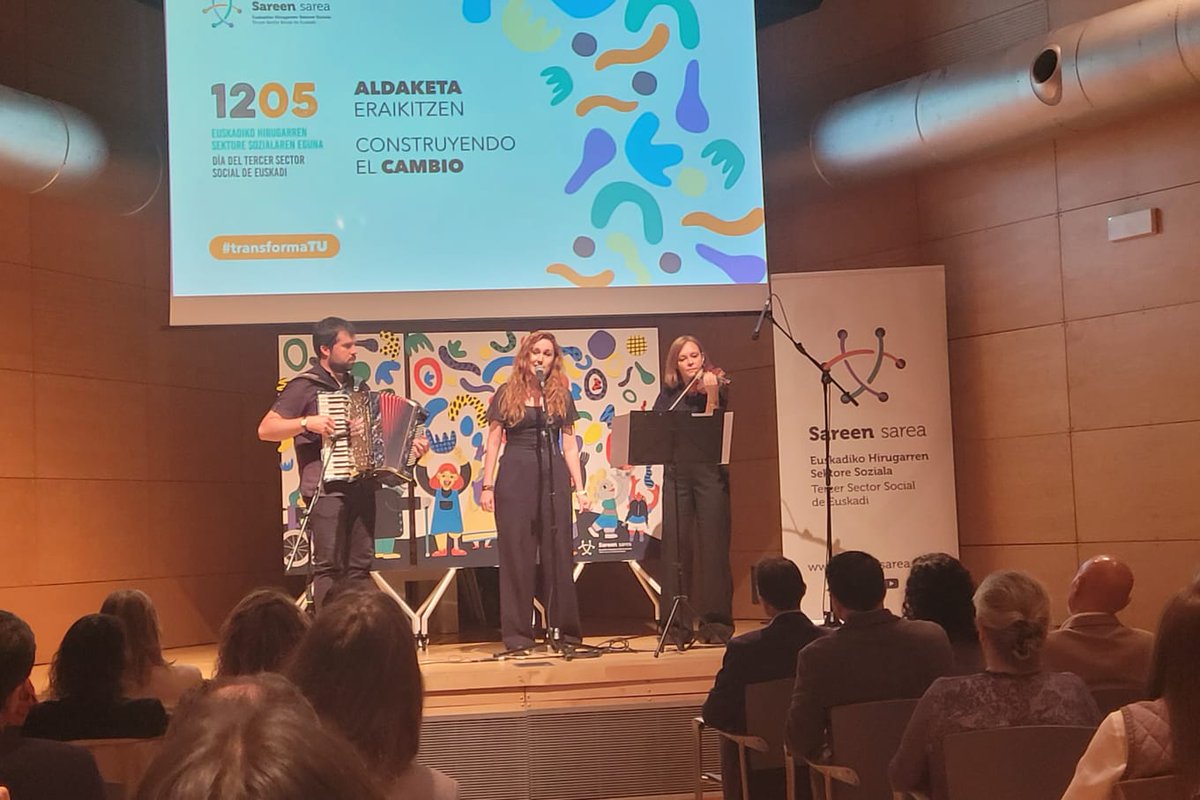 sareensarea's tweet photo. Y para culminar con la celebración del Día del Tercer Sector Social de Euskadi nos despedimos con esta bonita versión de “Habanera” de Xabier Lete.
 
Eskerrik asko y hasta el año que viene!

#transformaTU https://t.co/3epkMmcFVr