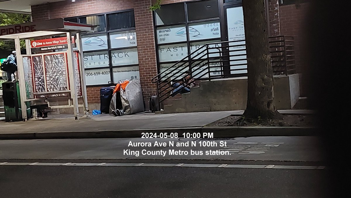 2024-05-08  10:00 PM, Aurora Ave N and N 100th St.
King County Metro bus station in north #Seattle. @MayorofSeattle @SeattleCouncil @VisitSeattle @KingCountyMetro