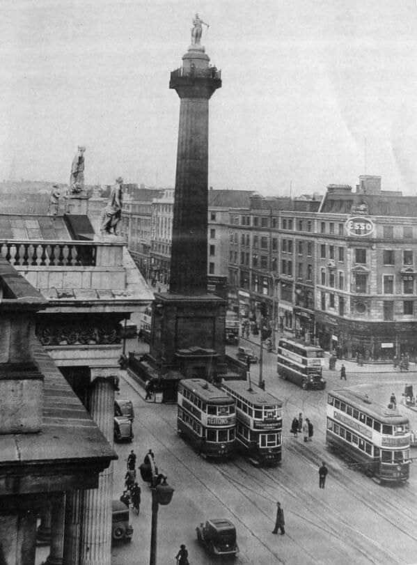 Nelson's Pillar, O'Connell Street in 1935.