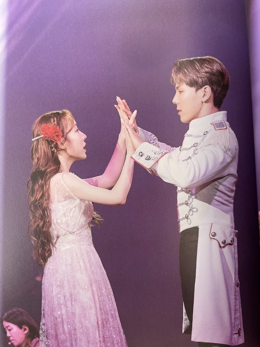 worldwide_mx's tweet photo. [#wwmx_shownu]

@OfficialMonstaX  Shownu as Anatole from the musical's program booklet.

#셔누 #SHOWNU 

cr. @/bebe_hahaha https://t.co/qVb3fW1jsh