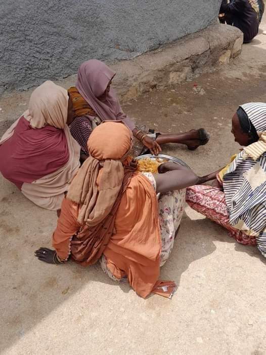 OROMIANIST's tweet photo. Abiy's systematic starvation in Oromia must end! For the seek of weakening Oromians in terms of socioeconomic &amp; politics, fascist Abiy has been implementing dt strategies &amp; tactics. Of those; burn homes &amp; crops, displacing from home, etc. @hrw #InvestigateAbiy https://t.co/uEwgKH95l0