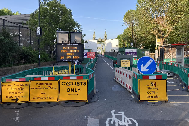 Cyclist Access to Hammersmith Bridge Set to End Stabilisation work resuming at the end of the month chiswickw4.com/default.asp?se…