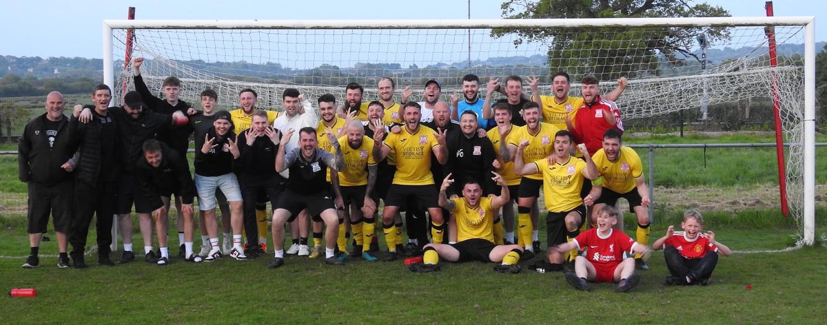 wab_fc's tweet image. ISLE OF WIGHT DIVISION ONE WINNERS 2023/24 

We’ve got our trophy back 🏆 

❤️💛