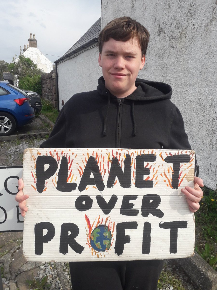 #ClimateStrike Week 283 When the system represses, criminalises & fines activists for continuing to highlight the #ClimateCrisis rather than the Govt. sponsored fossil fuel corporations wrecking 🌍 it's time to change the system #FridaysForFuture #SystemChangeNotClimateChange