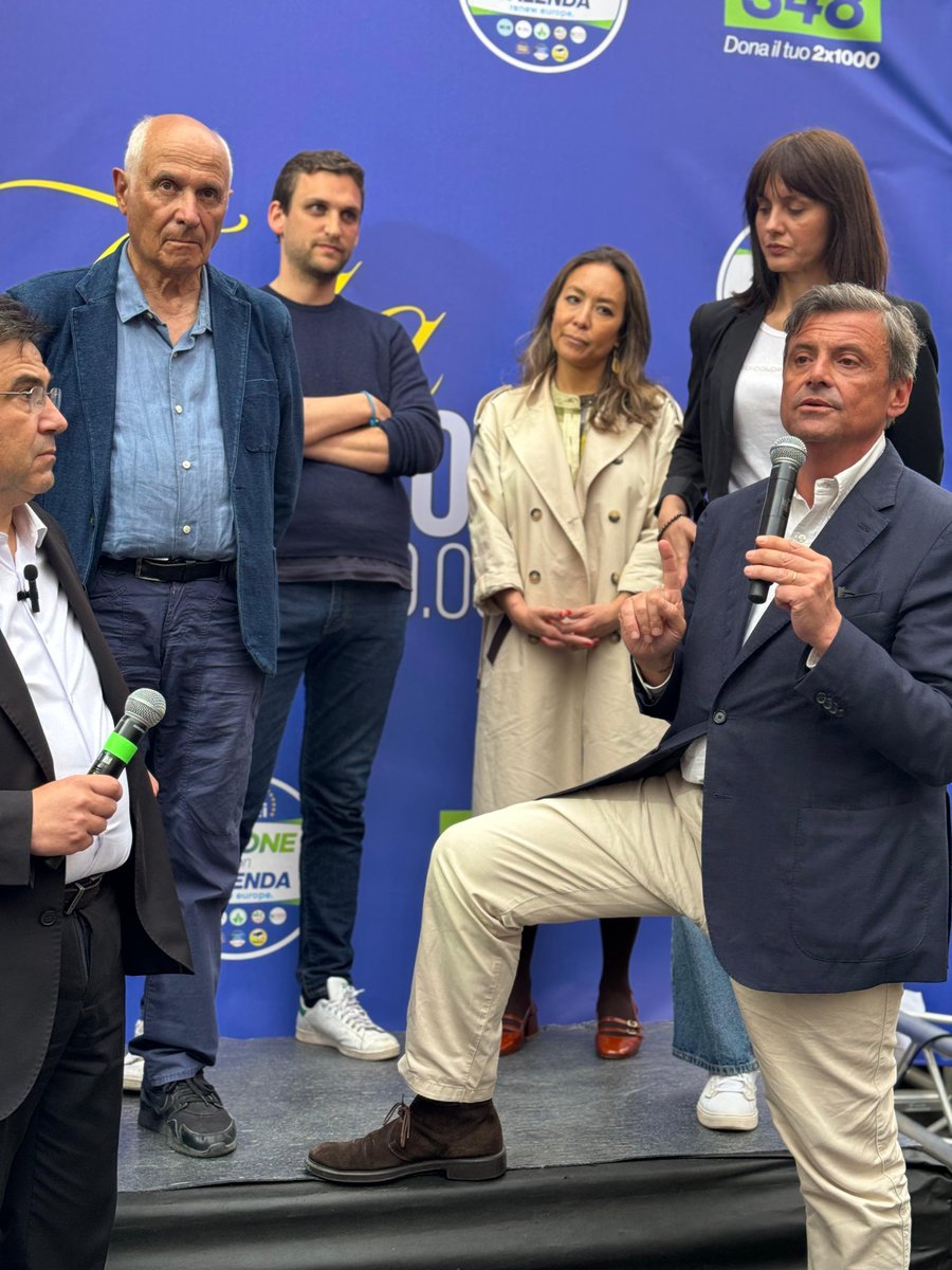 Ieri a Roma, insiema abbiamo celebrato la festa dell'Europa in piazza, fra tanti cittadini, rispondendo alle loro domande. Abbiamo davanti molte sfide, a cui dobbiamo rispondere con fermezza e preparazione. #SiamoEuropei #VotaCamporini