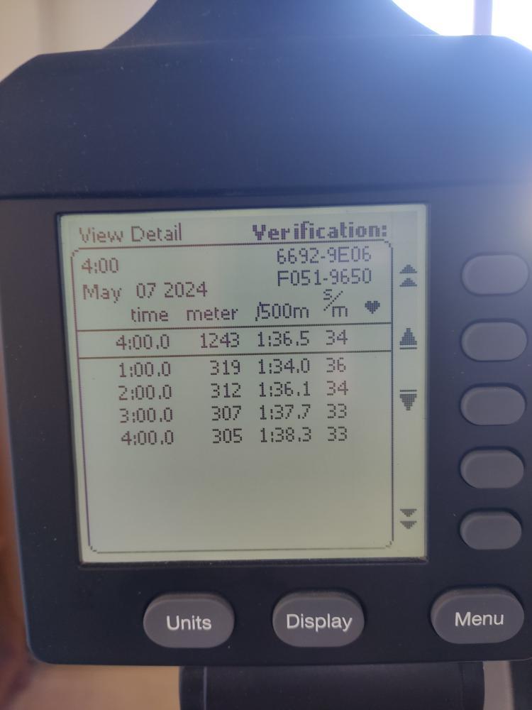 Concept2Espana's tweet image. GERMÁN RENDO, DE PALMA DE MALLORCA, NUEVO RÉCORD DEL MUNDO 55-59 PESO LIGERO EN 4 MINUTOS, AL RECORRER 1.243m.  
El laureado remero indoor rebajó la anterior marca del estadounidense Daniel Lynch instaurada en 2019 en 1.238 metros.
#RécordDelMundo #RowErg #Concept2
#VermontC2