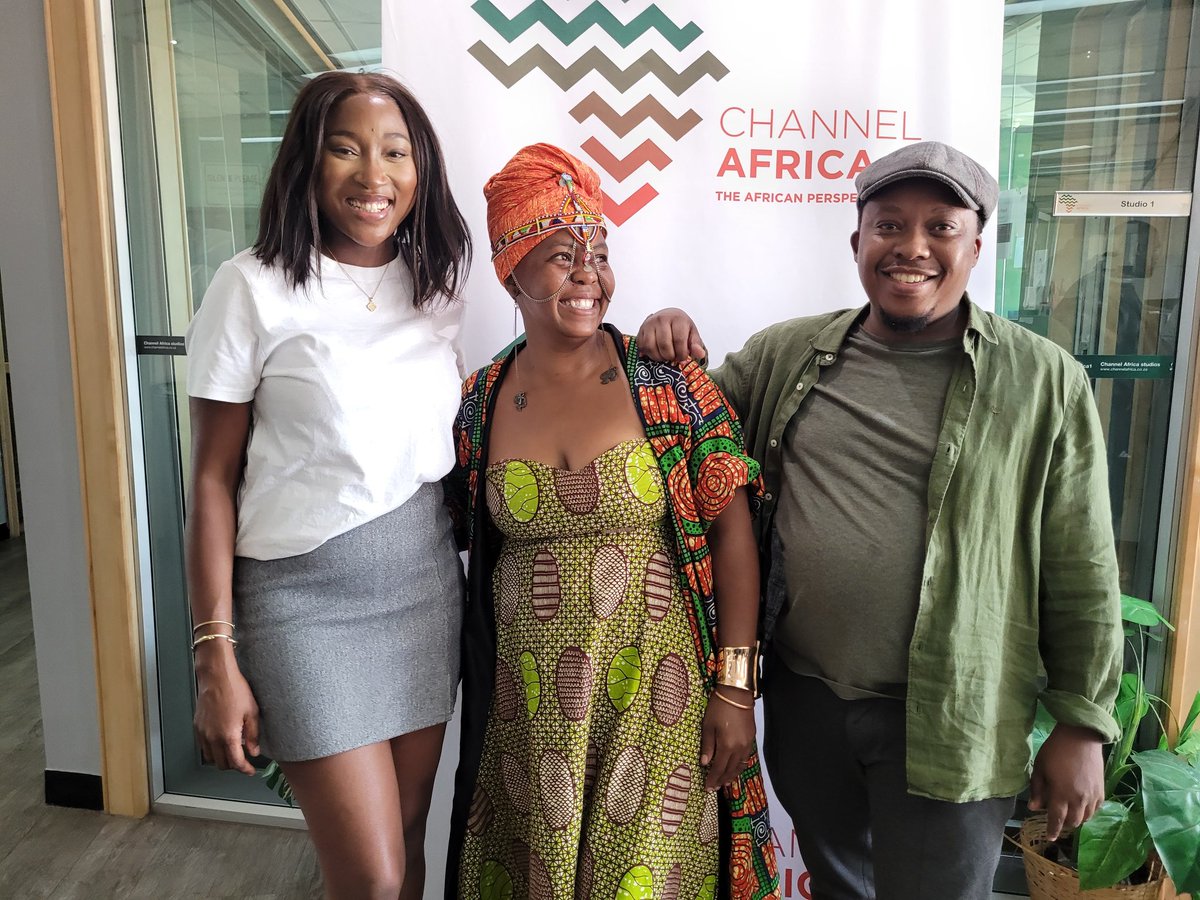 Thanks for tuning into #OntheMove with <a href="/BMoshatama/">benjamin_moshatama</a> &amp; <a href="/taupalesavoice/">Palesa Tau</a>. A special shout-out to our guests, Musician Yamke, &amp; Chef Noni

Catch the show on weekdays between 09:00 - 12:00 CAT

#ChannelAfrica #SABCNews