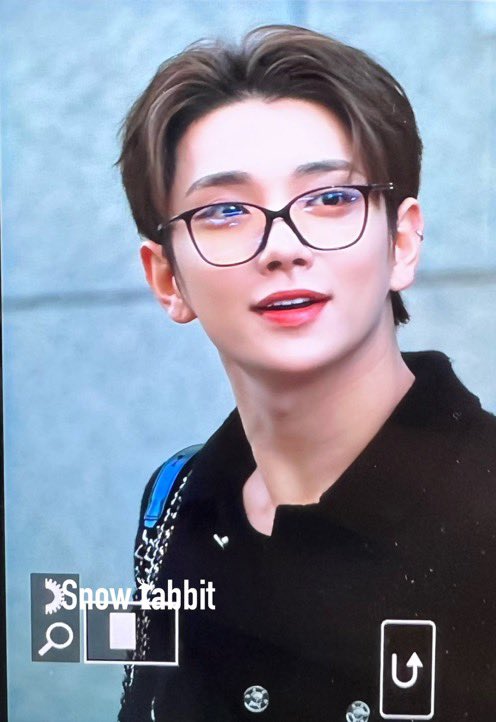 WHAT IF HE SHOWS UP TMR LIKE THIS IN SPECS ??????