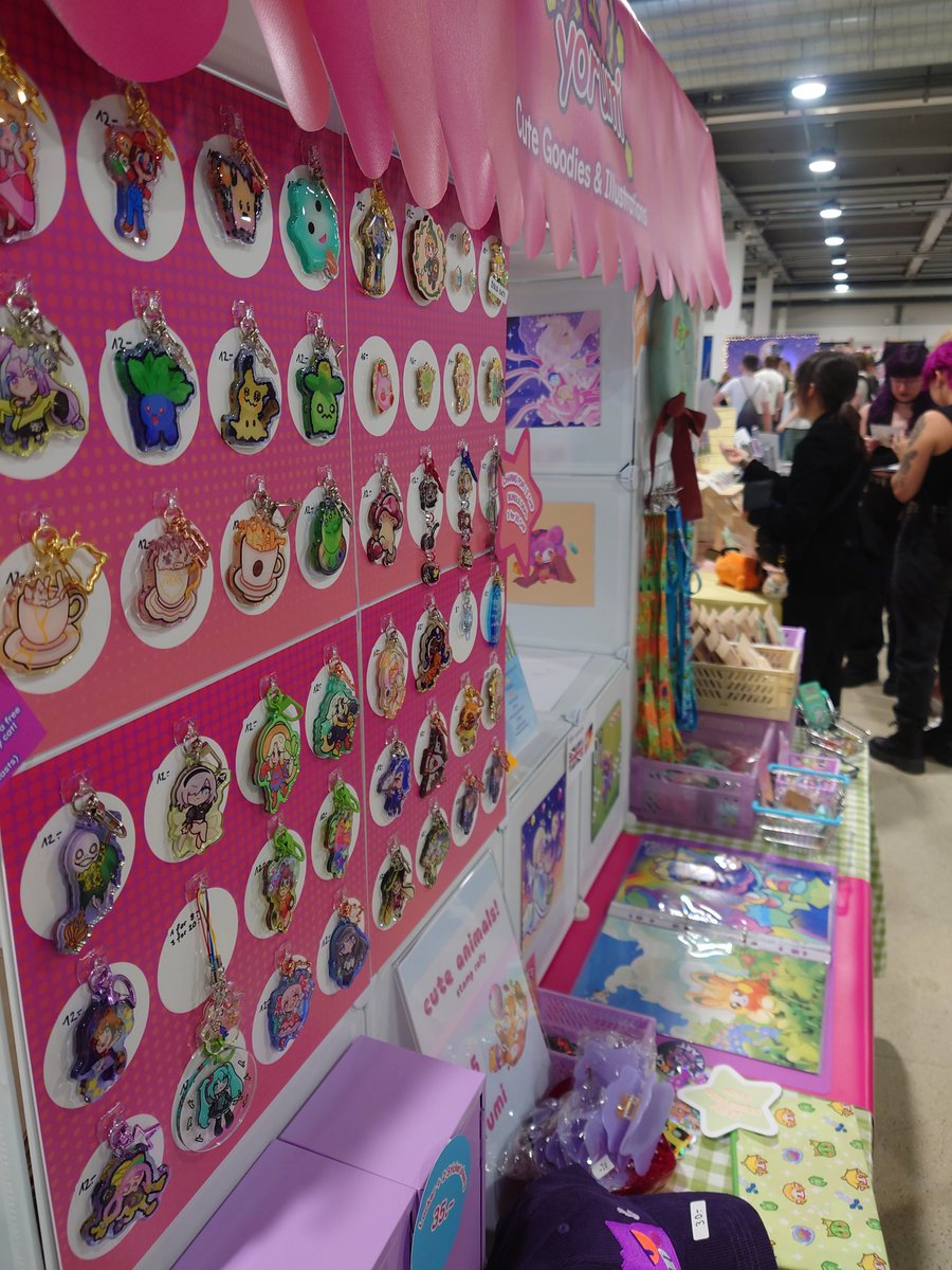 yorumi_spl's tweet image. Day 2 at Fantasy Basel! Visit me at booth 405, hall 2.1 💖