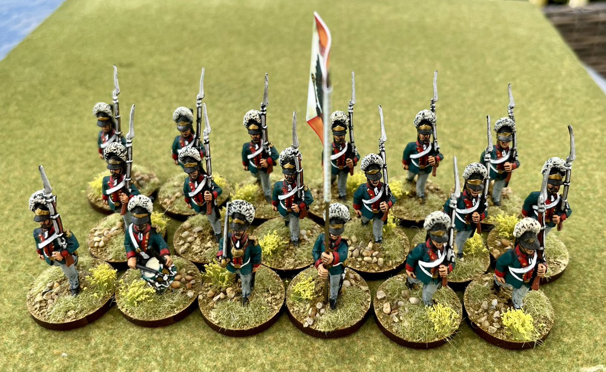 This week’s lead pile reduction project is late 18thC Russian infantry with the distinctive Potemkin helmets. I’ve forgotten what led me down this rabbit hole, but probably @simonmontefiore biography of Potemkin. 28mm figures from North Star.