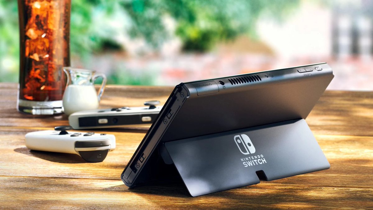 Some Switch 2 tech specs may have been found by internet sleuths studying customs and shipping information. If true, its RAM will be significantly higher than the original Switch, and its internal storage speed may come close to that of Xbox Series X/S. vgc.news/news/switch-2-…