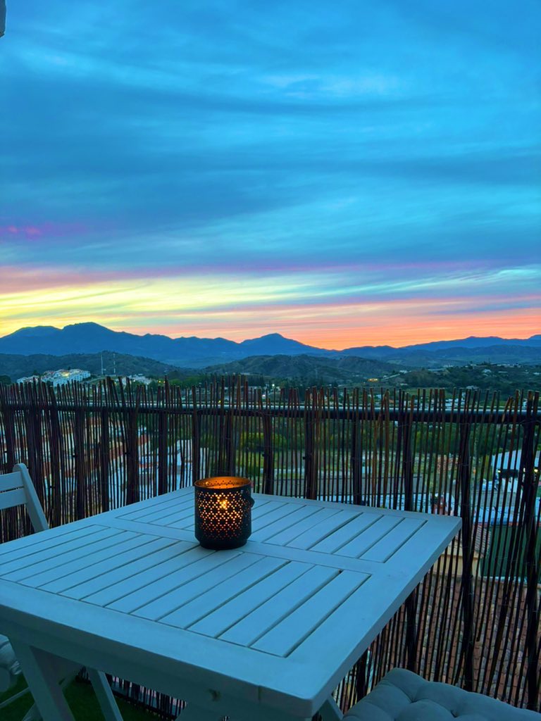 danithrones's tweet image. Las vistas de nuestra casa no están pagadas😍🧘🏼🫶🏻